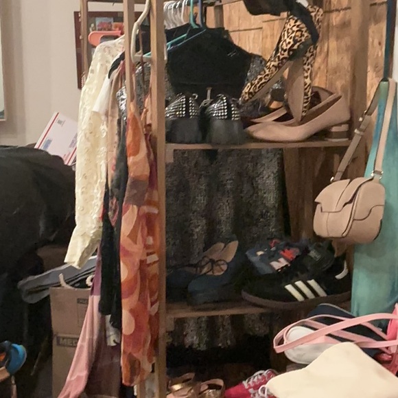 The Best Deals - Picture 2 of 8